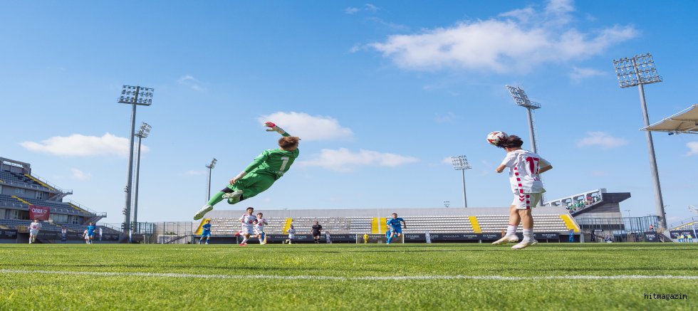 Geleceğin Futbol Yıldızlarını Bir Araya Geliyor