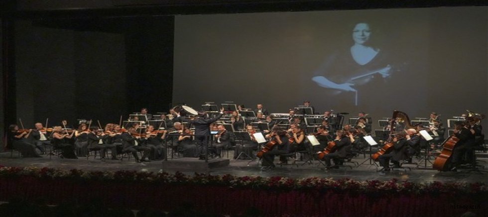 MÜZİK VE DUYGUNUN BULUŞTUĞU ÖZEL GECE  ZEYNEP IŞIK ANMA KONSERİ