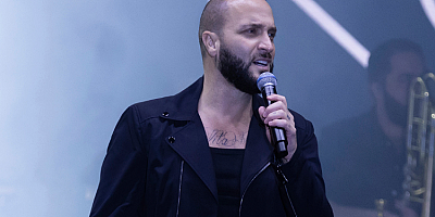 AFYON’DA MÜZİK FIRTINASI BAŞLIYOR! JOLLY JOKER 15. MEKANINI BERKAY’LA AÇIYOR!