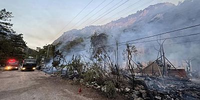 Antalya Olympos’taki Kadir'in Ağaç Evleri tamamen yandı